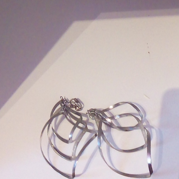 Silver earrings - Picture 3 of 3